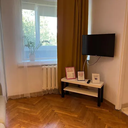 - Emilii Budget Apartment